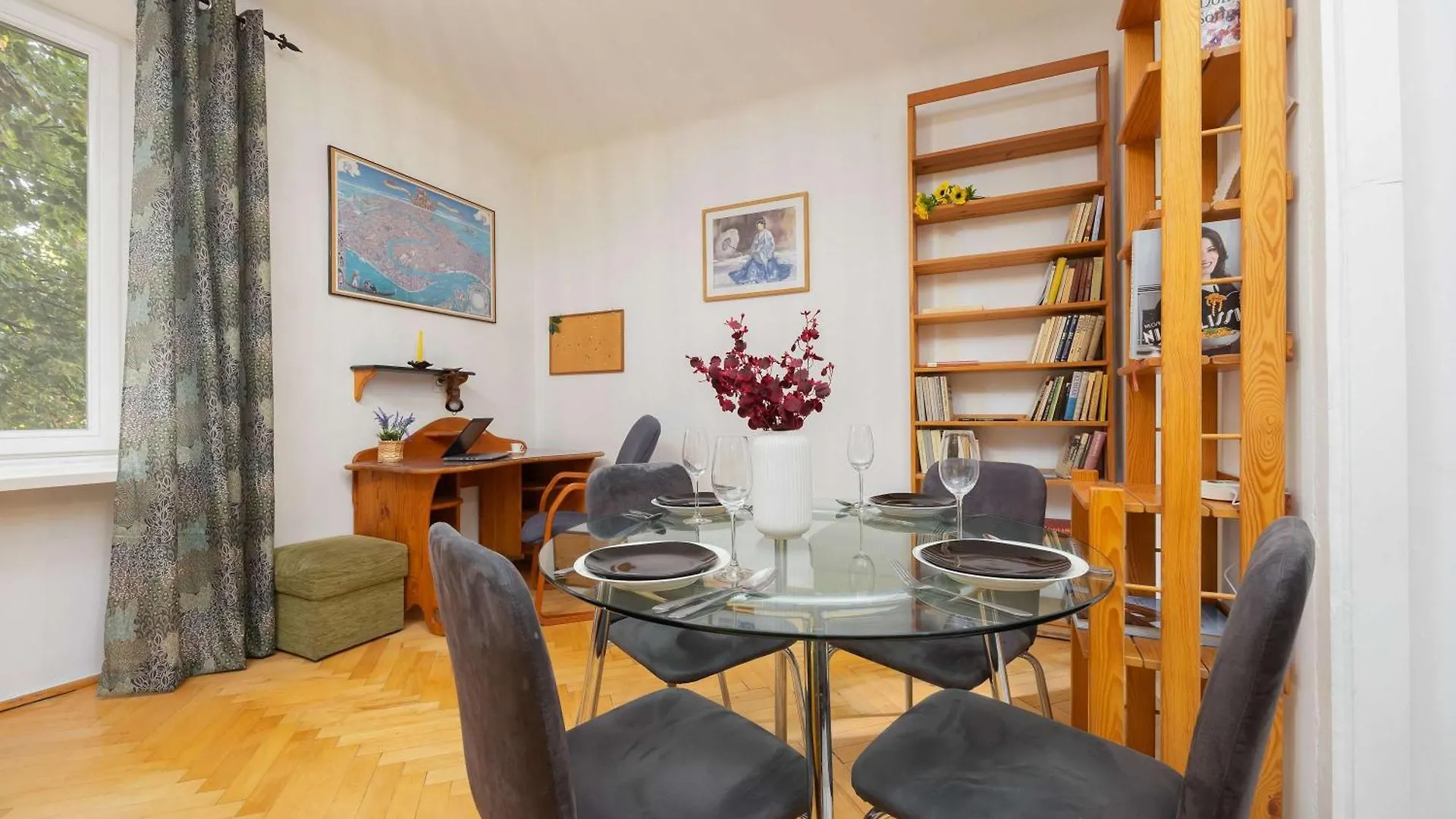 Exceptional Apartment For 4 People By Noclegi Renters Varsovie Pologne